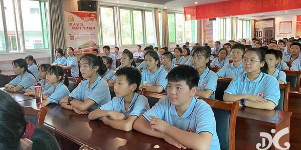 愛護(hù)環(huán)境 從我做起｜聽聽現(xiàn)外學(xué)子怎么說