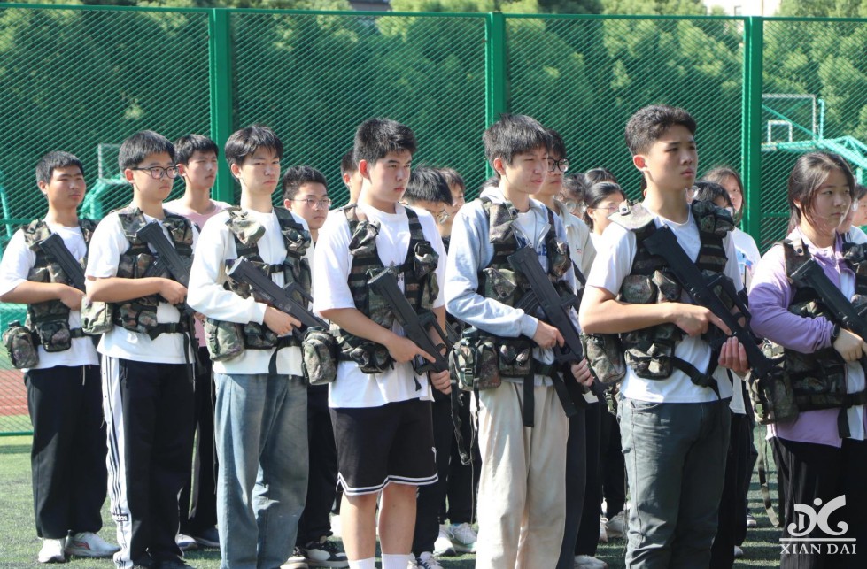 堅(jiān)定青春夢想，共迎祖國華誕 | 南昌現(xiàn)代外國語學(xué)校高一軍訓(xùn)結(jié)營儀式