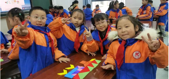 “七”思妙想趣拼“巧”做｜南昌現(xiàn)代外國語學(xué)校小學(xué)部數(shù)學(xué)組活動