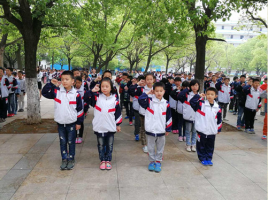 南昌現(xiàn)代外國(guó)語學(xué)校（迎賓校區(qū)）舉行南昌市第三屆“十佳美德少年“評(píng)選活動(dòng)啟動(dòng)儀式