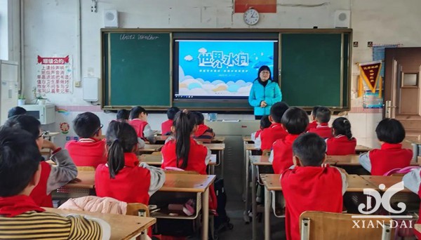 世界水日 | 南昌現(xiàn)代外國(guó)語(yǔ)學(xué)校小學(xué)部開(kāi)展“珍惜水源 節(jié)約用水”班隊(duì)會(huì)主題