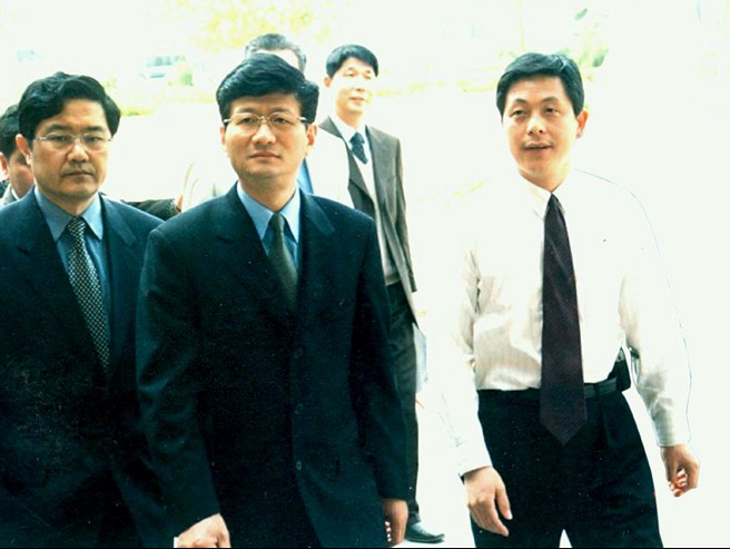 國務(wù)委員、公安部部長，原江西省委書記孟建柱與集團董事長胡樂平